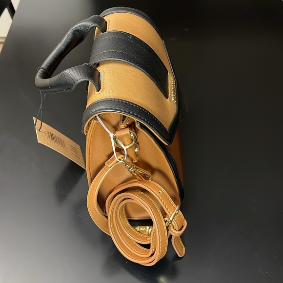 Purse - Picture 2 of 6